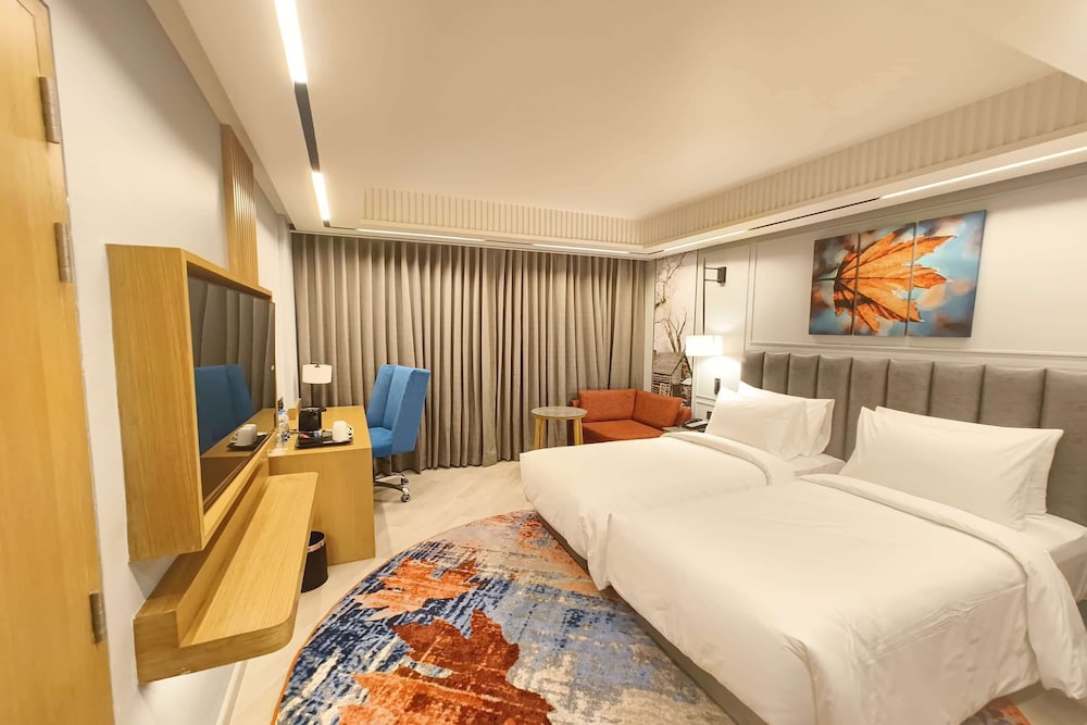 Ramada Encore by Wyndham Rajbagh Srinagar 31/64
