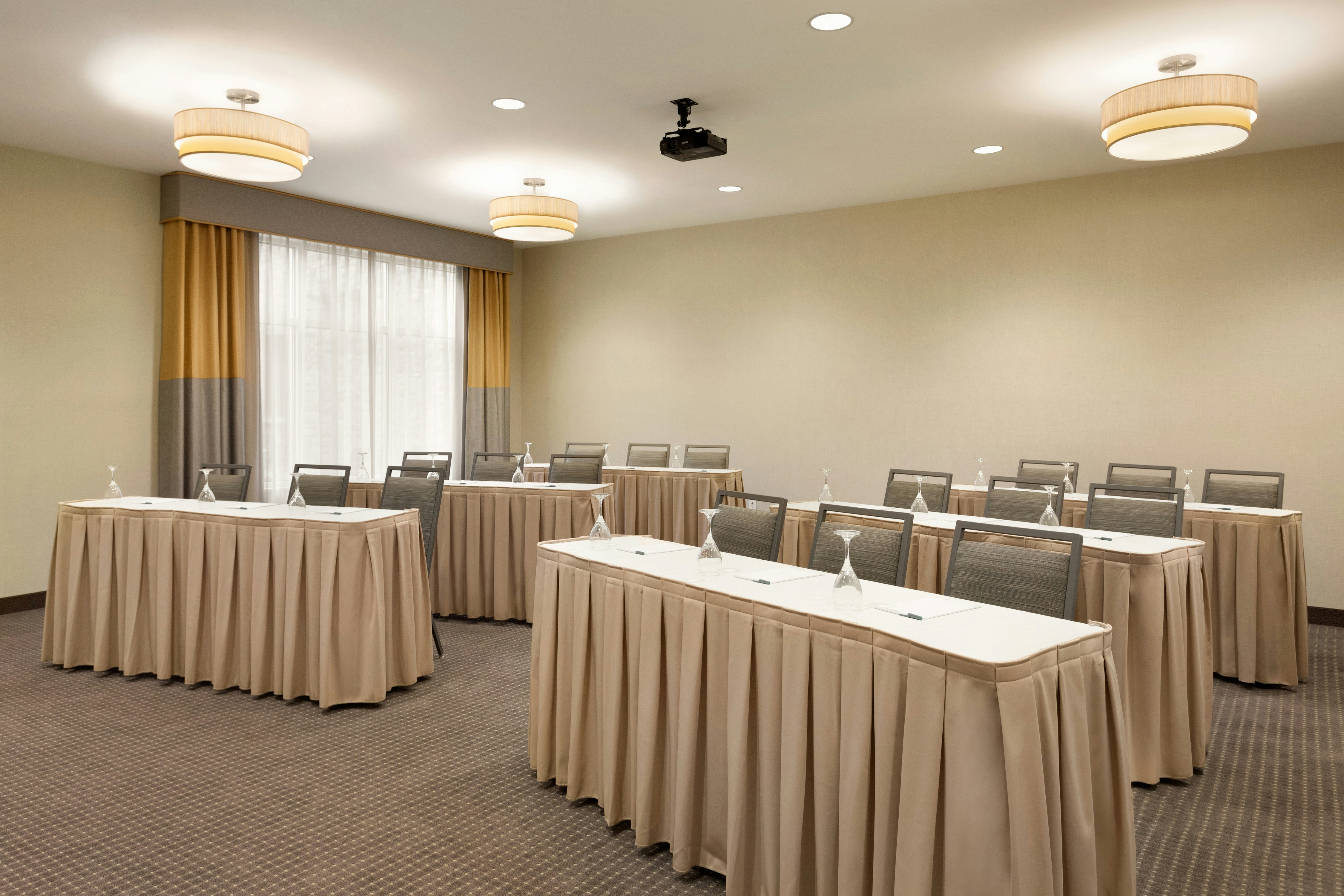 Homewood Suites By Hilton Frederick 33/36