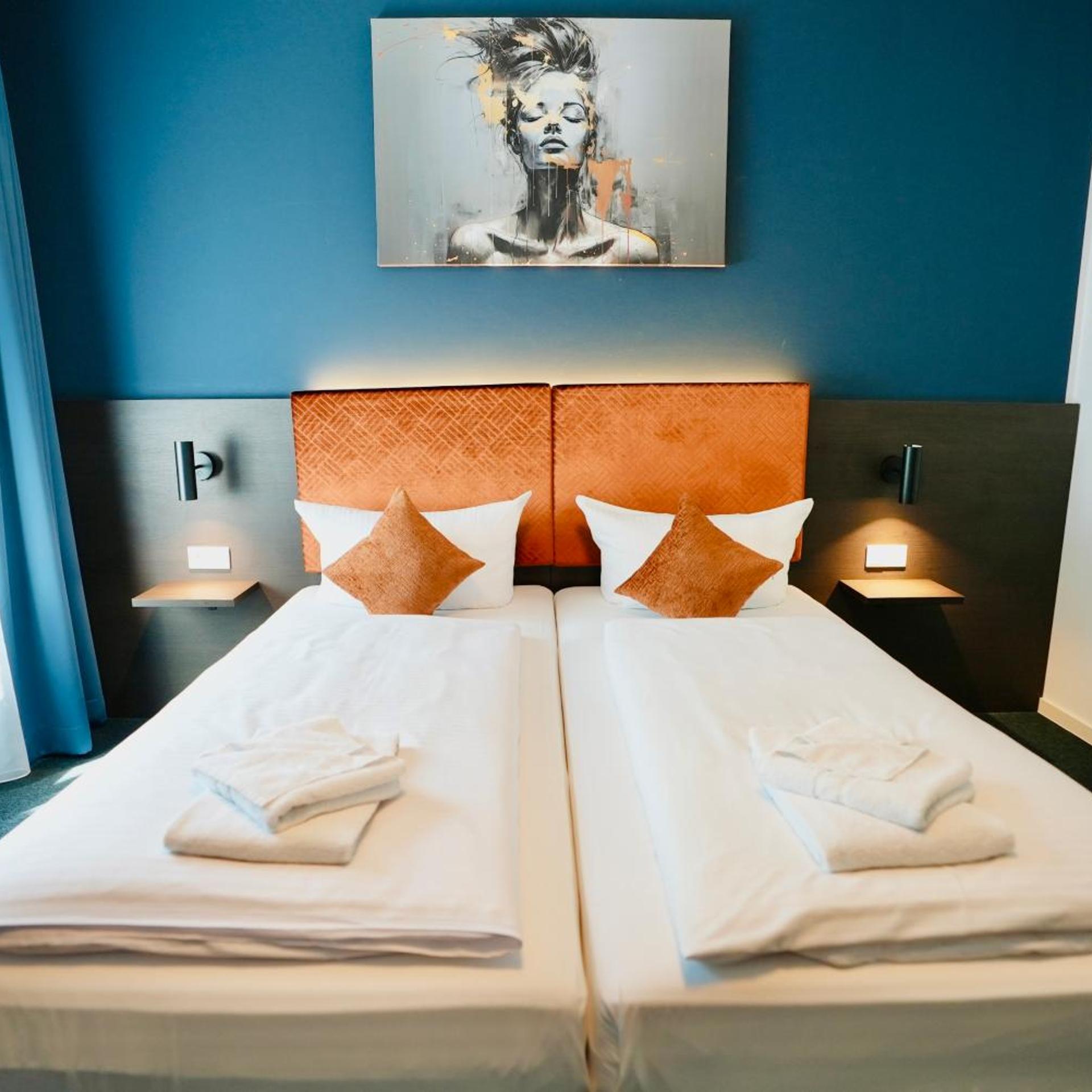 غرفة بسرير مزدوج أو سريرين منفصلين، Comfort Hotel Wiesbaden Ost 4/10