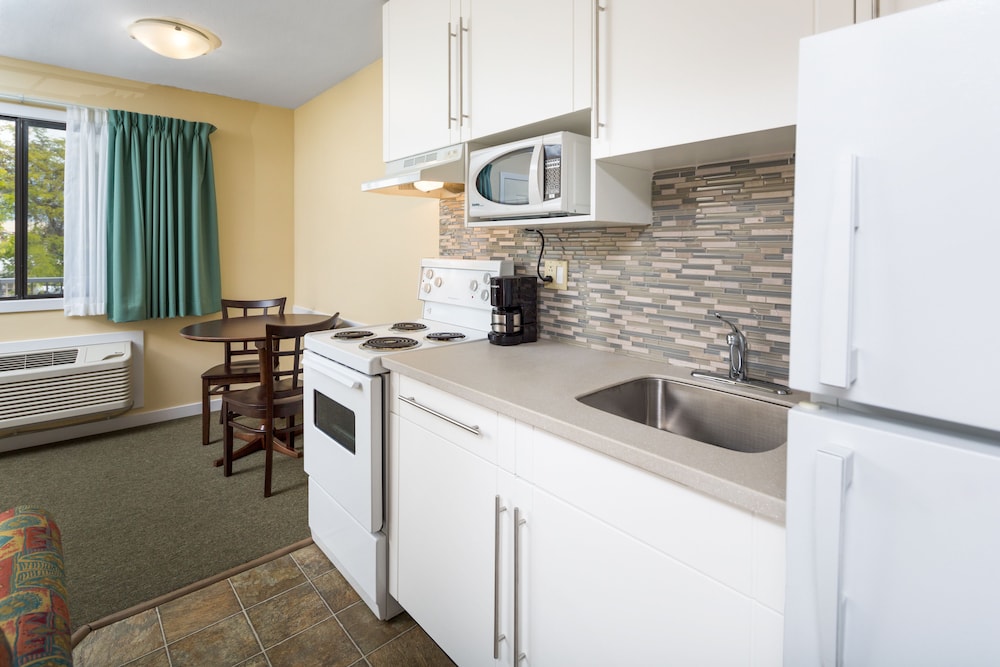 Siesta Suites 9/68