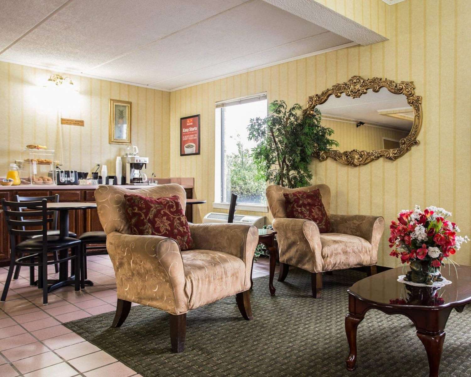 Econo Lodge Inn & Suites Lugoff - Sc 24/32
