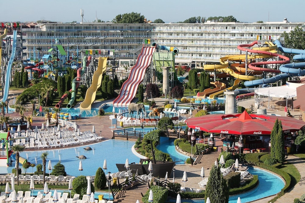 Lotus Hotel 48/63