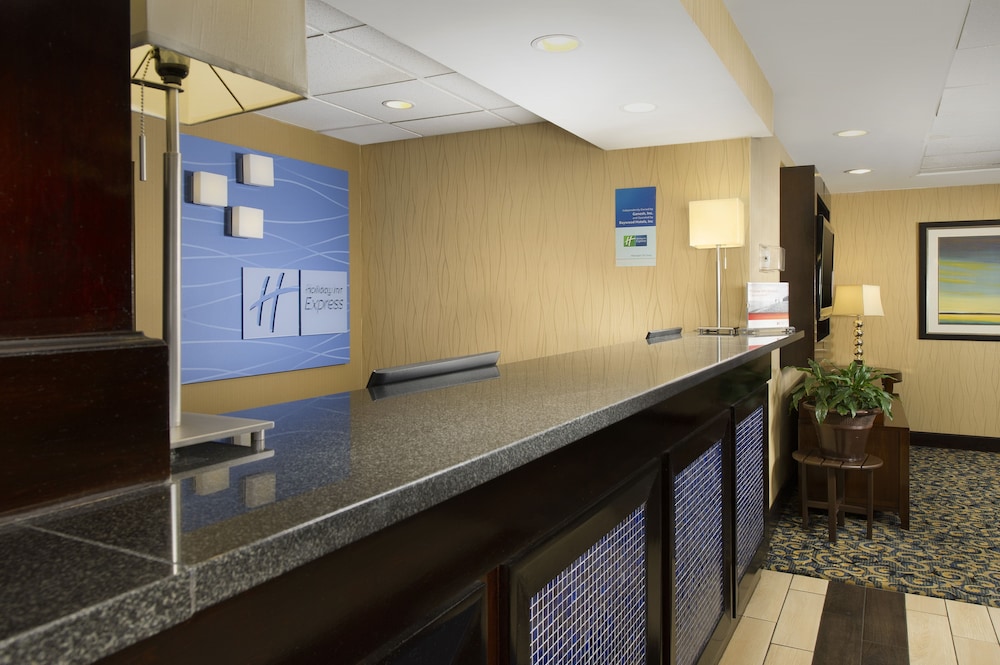 Holiday Inn Express Washington DC-BW Parkway 9/73