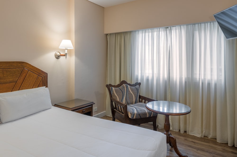 Exe Hotel Colon 10/76