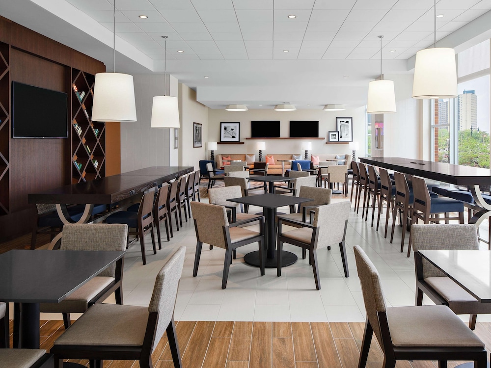 Hampton Inn Chicago Mccormick Place Il 57/80
