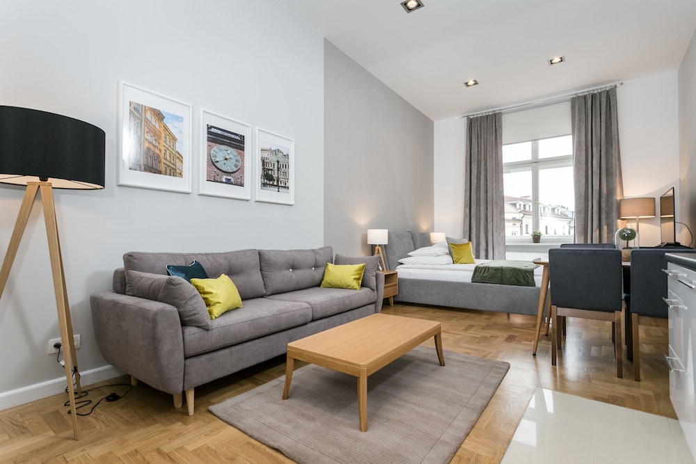 Venetian House Market Square Aparthotel 34/47