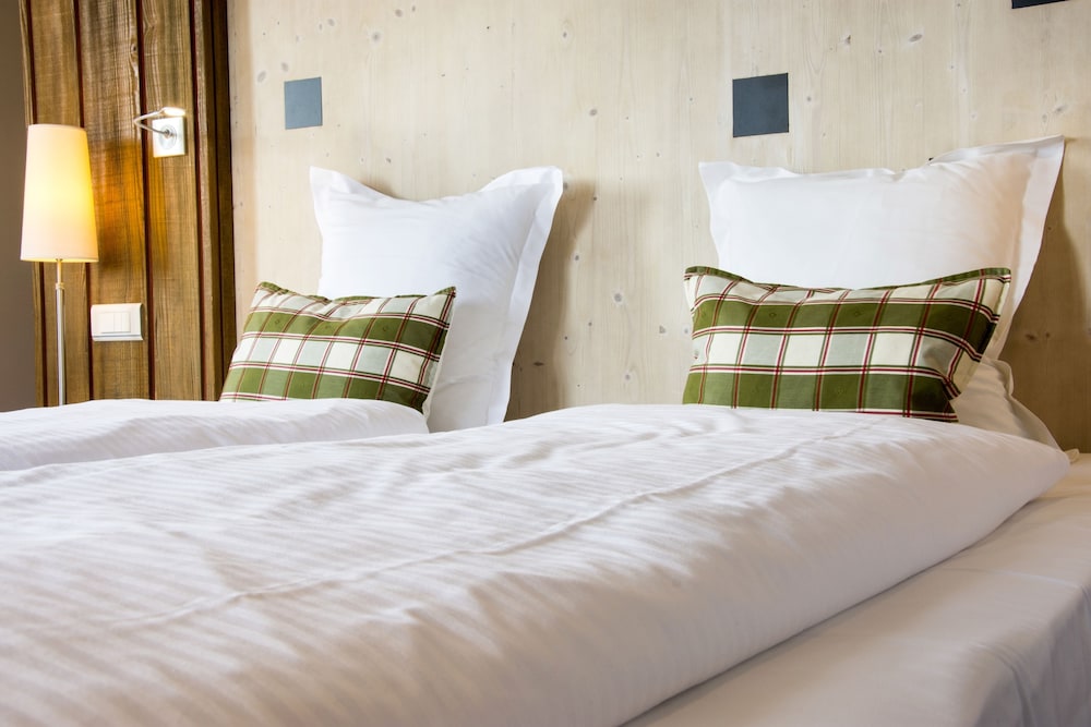 HOTEL AU CHASSEUR 12/57