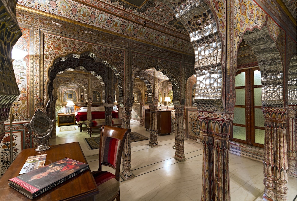SAMODE HAVELI 46/55