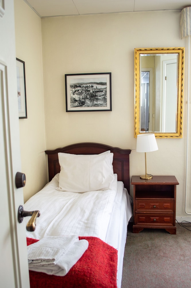 Hotell Bla Blom 10/50
