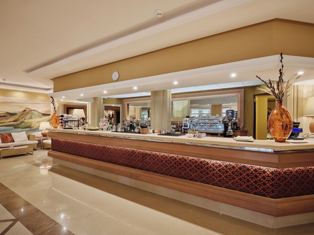 Lobby at Acacia Resort, CAMPOFELICE DI ROCCELLA