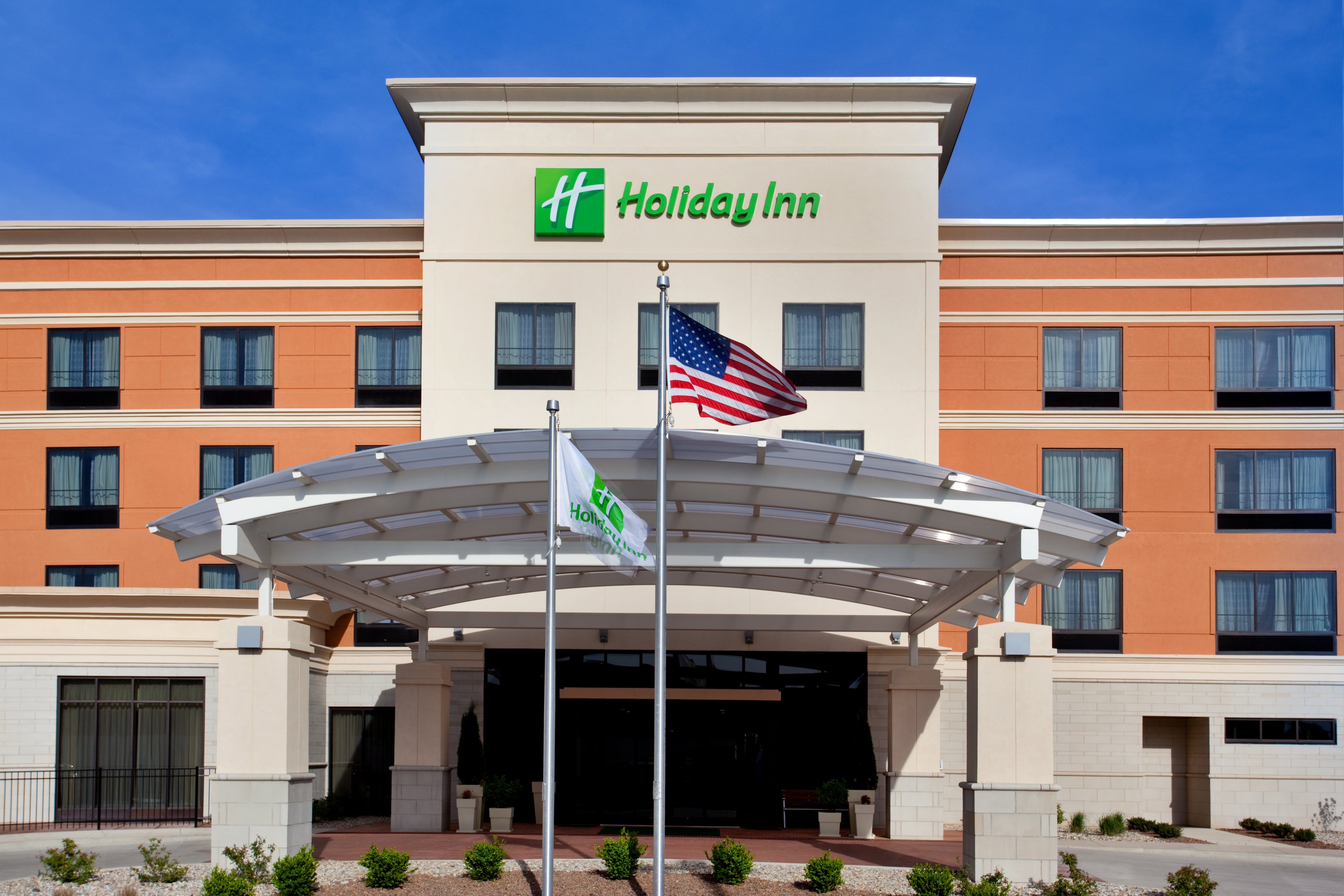 Holiday Inn St. Louis Fairview Heights 3/72