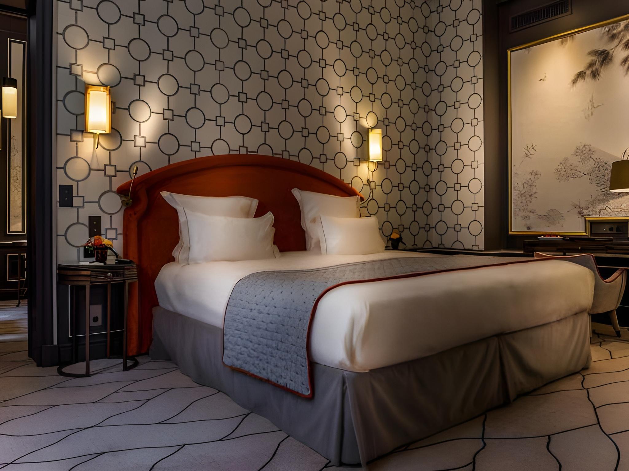 Duke of Westminster, Suite