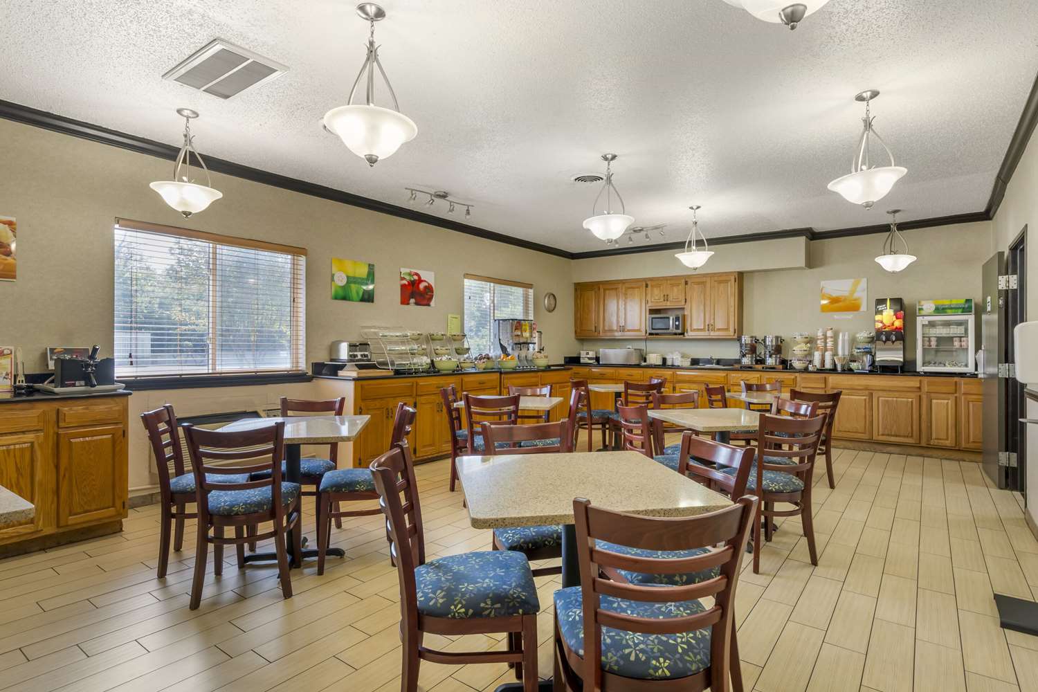 Quality Inn & Suites Delaware South 20/25