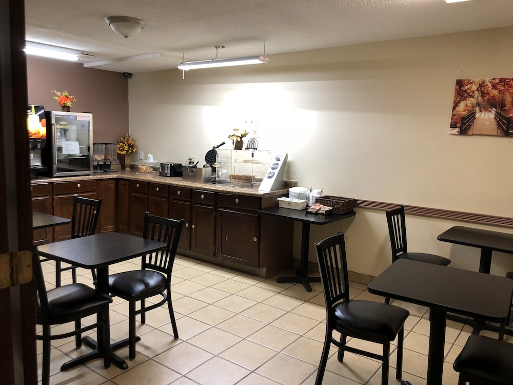 Americas Best Value Inn Beatrice 16/21
