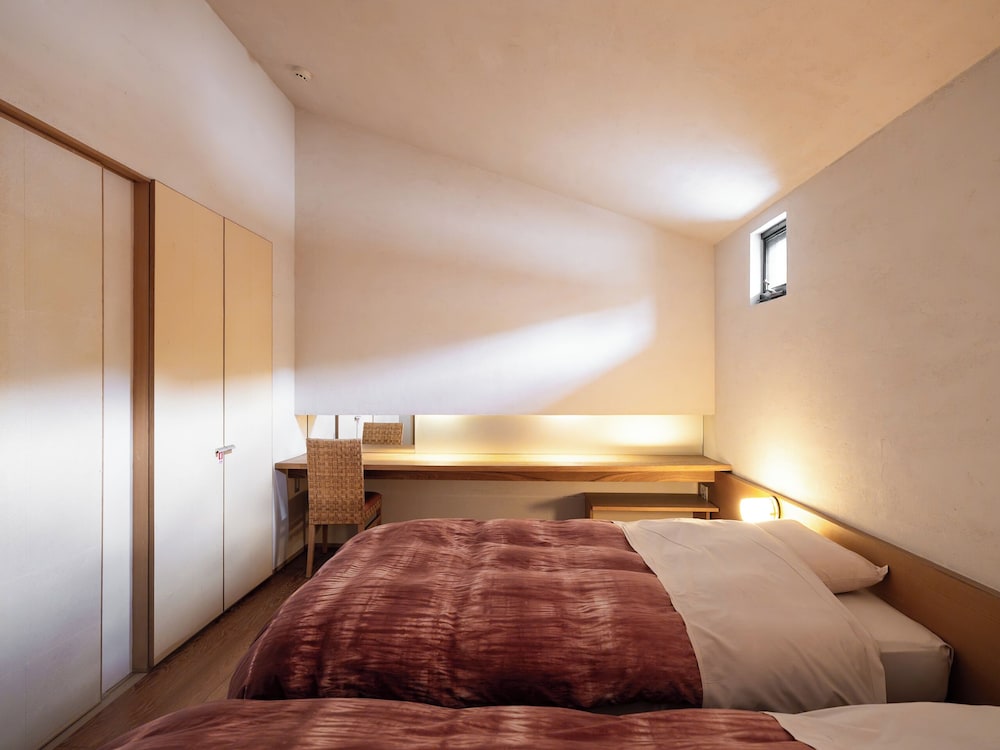 MEZZANINE, LOFT, SUPERIOR, PRIVATE BATHROOM