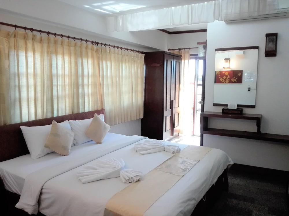 Rainforest Chiangmai Hotel 25/81
