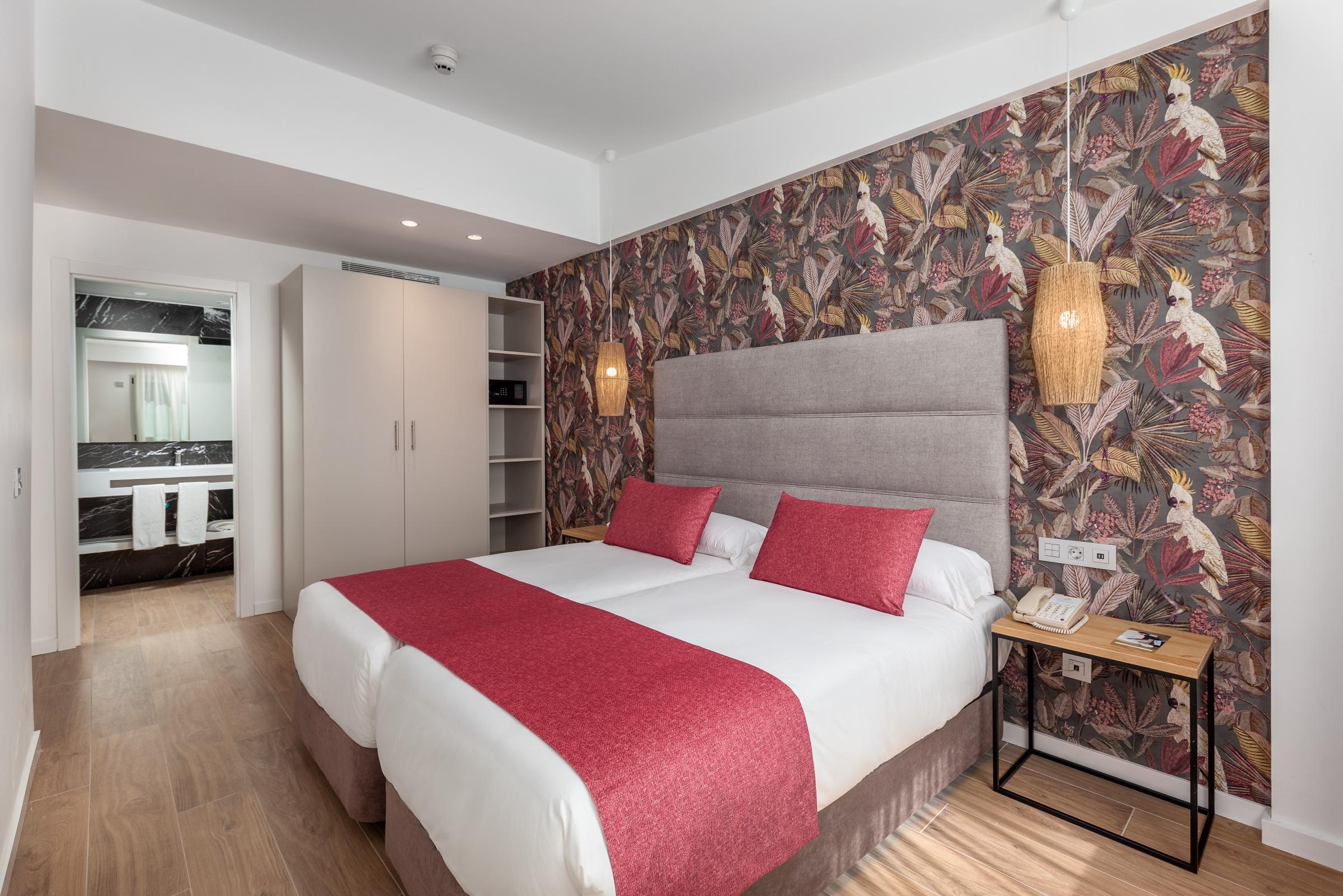 Garden, Suite, Pool View, Adult Only, Terrace