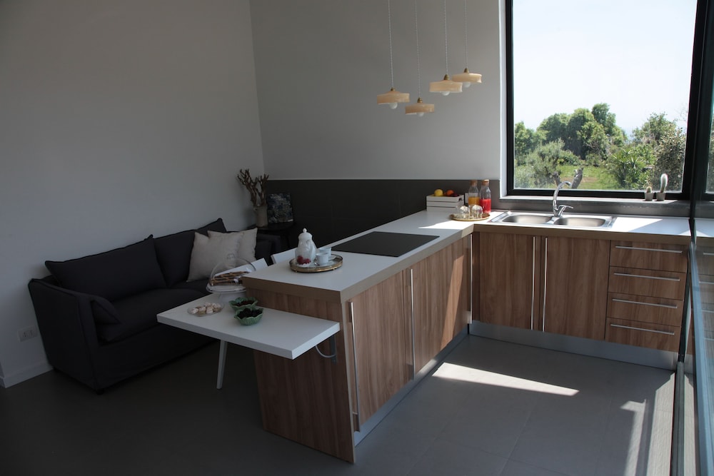 Tale Restaurant & Suite 67/75