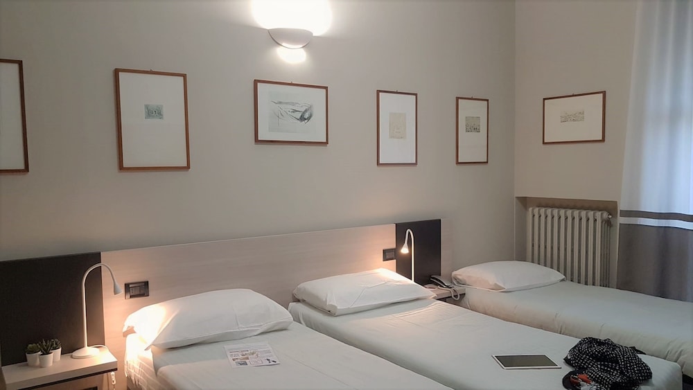 Hotel Gran Torino 48/72