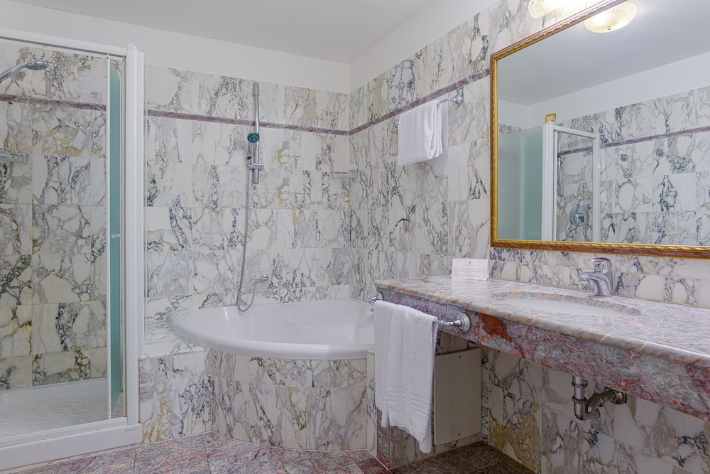 Hotel Donatello 41/44