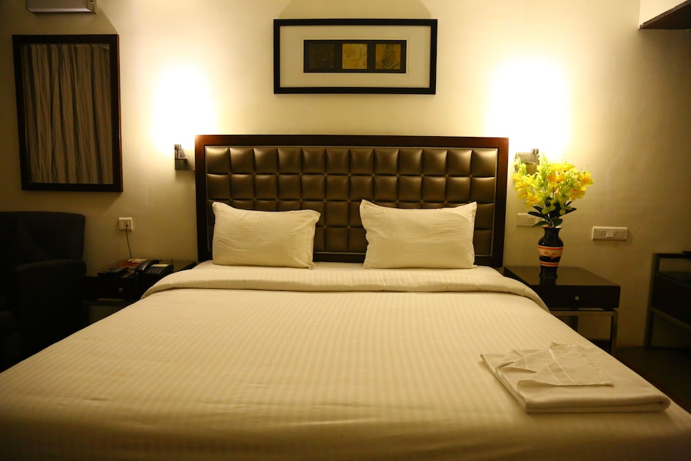 HOTEL ANAND REGENCY 5/12