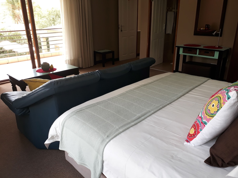 Karoo Sun Boutique Guest House 12/46