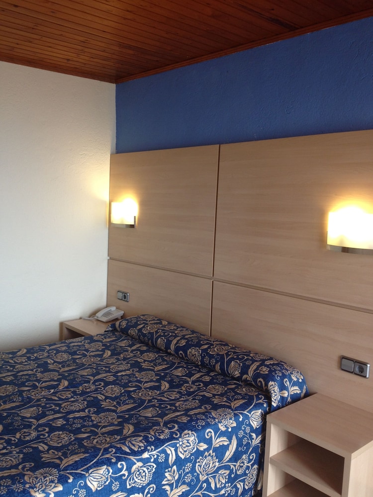 Hotel Grecs 18/37