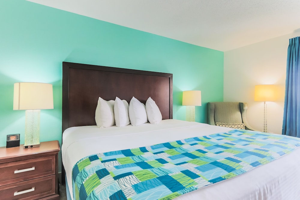 Surf Sand Hotel 10/57