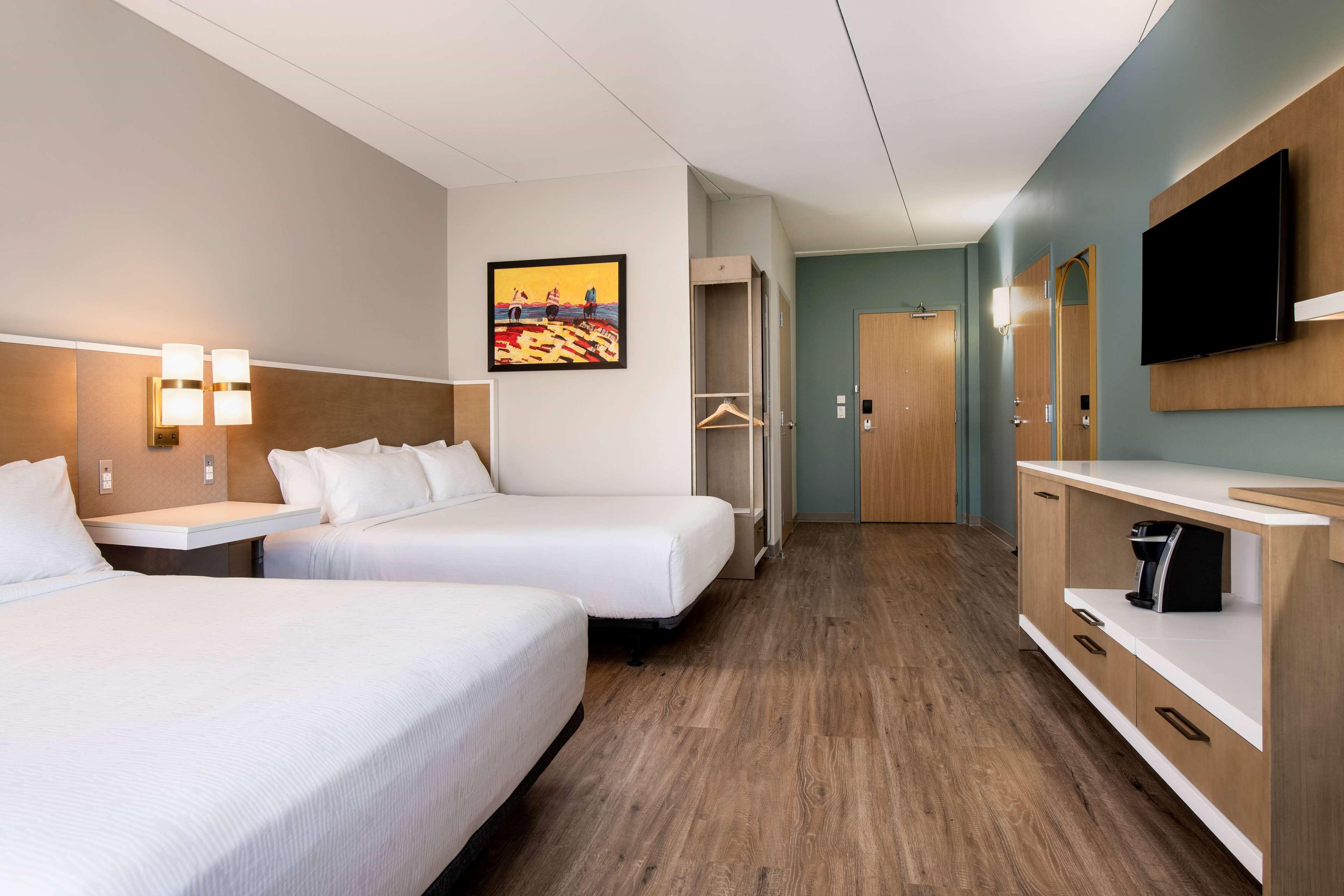 ROOM, 2 QUEEN BEDS, ACCESSIBLE