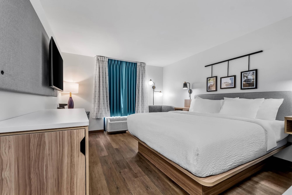 Sleep Inn & Suites Savannah Tennessee Riverfront 15/50
