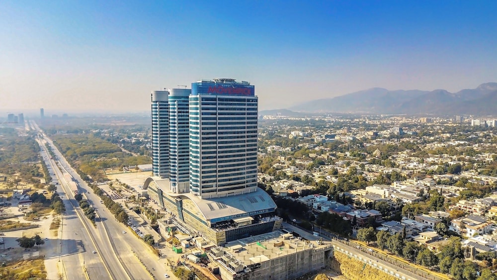 Movenpick Hotel Centaurus 58/62