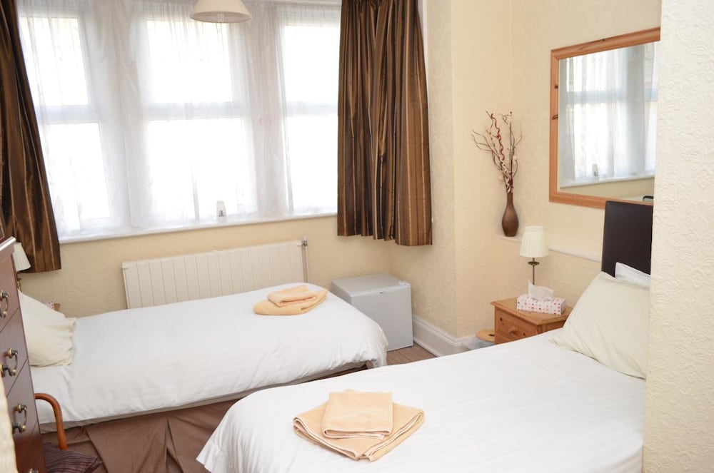 Chandos Guest House 7/32