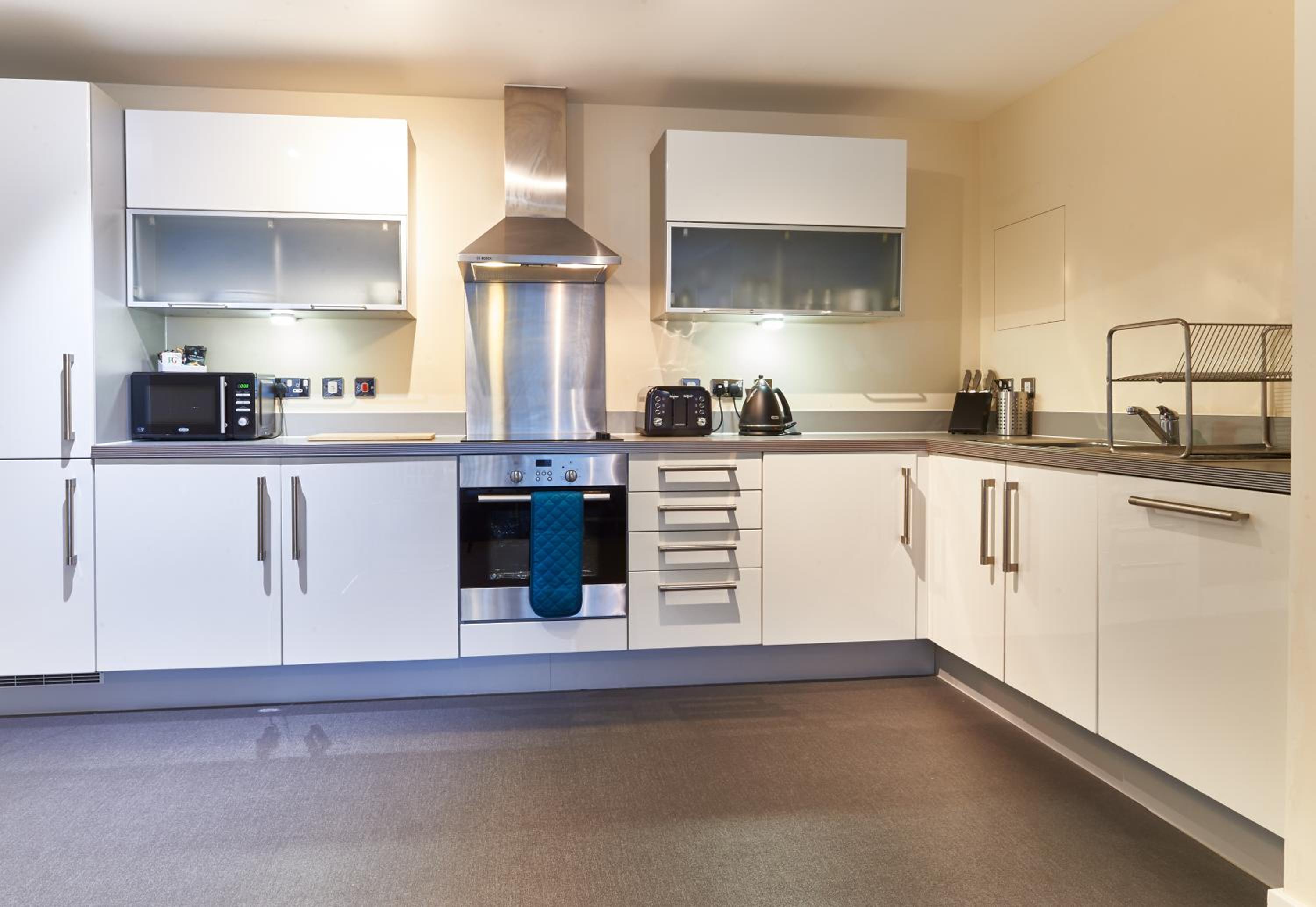 VIZION SERVICED APARTMENTS 7/50