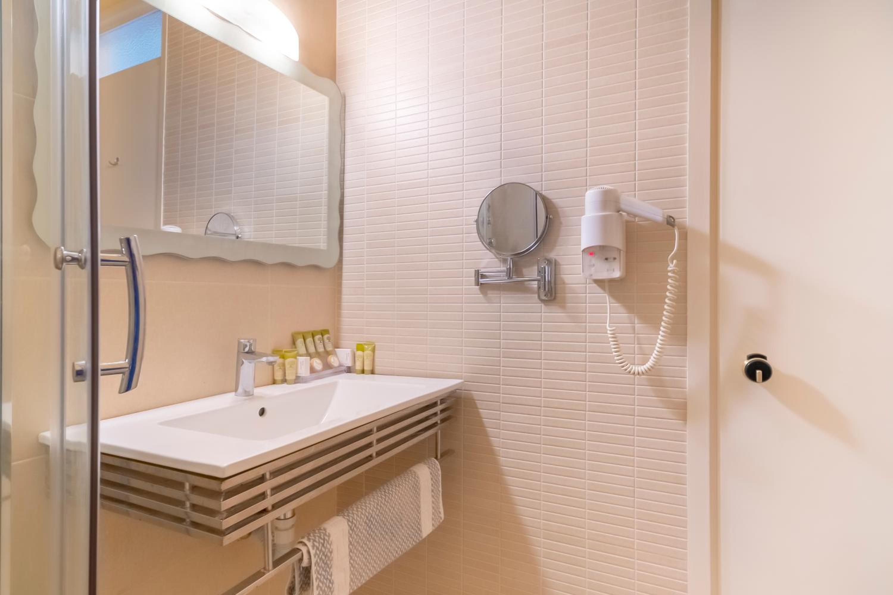 غرفة ديلوكس بسرير مزدوج بإطلالة على البحر، Hotel Agia Markella 9/10