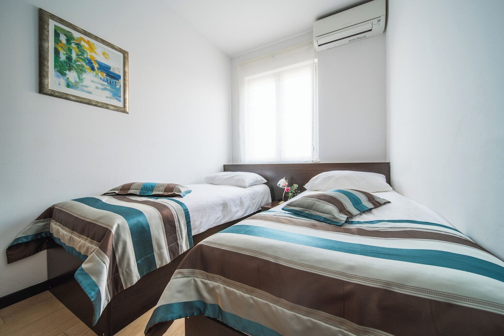 2 BEDROOMS, APARTMENT, BALCONY
