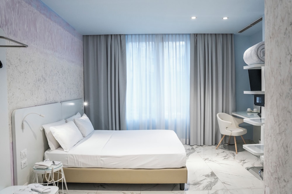JUNIOR, DOUBLE OR TWIN BED