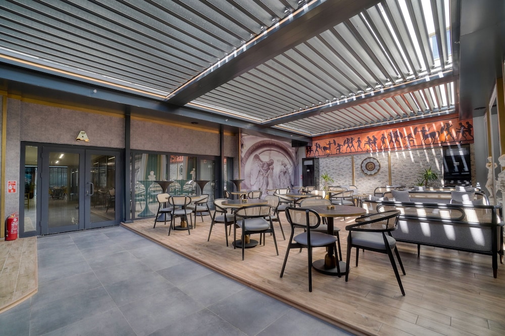 Ibos Hotels Izmir 52/64