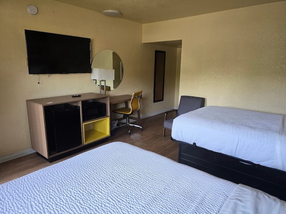 STANDARD, DOUBLE BED, ACCESSIBLE