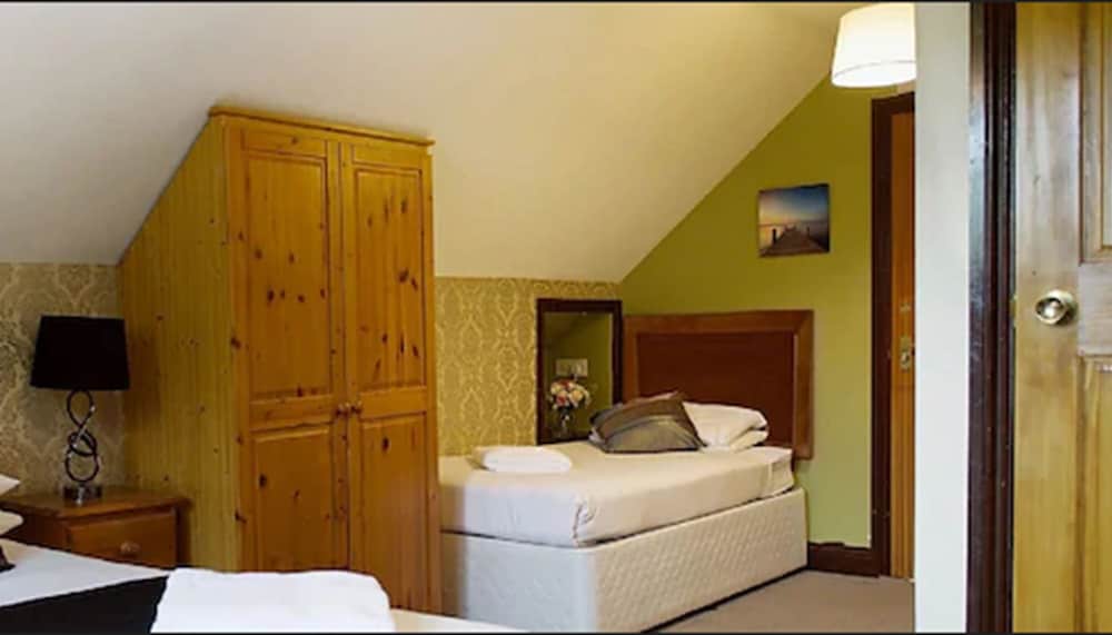 Little Foxes Hotel 21/62