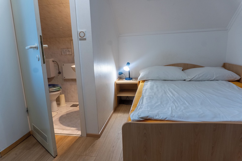 Rooms and Apartments Jana 29/76