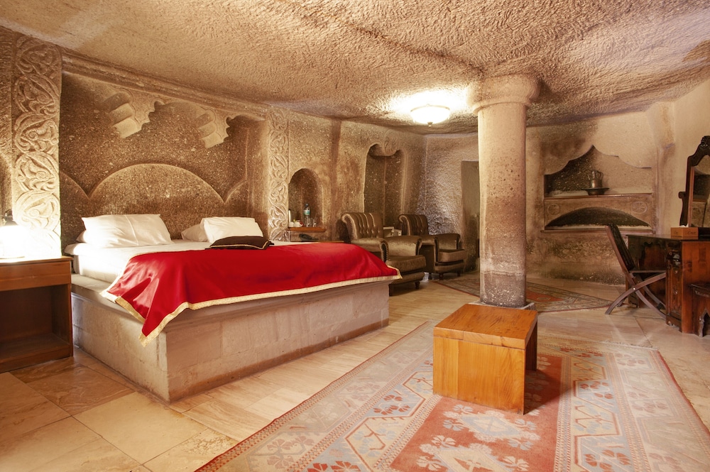Ottoman Cave Suites 23/77