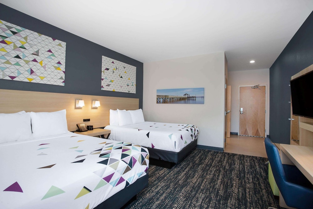 La Quinta Inn & Suites by Wyndham Manassas, VA- Dulles Airport 5/20