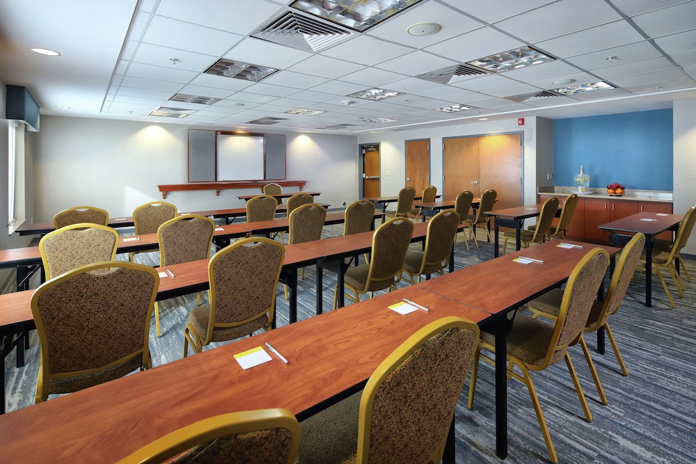 Hampton Inn and Suites Tucson East/Williams Center 49/53