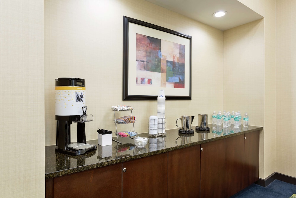 Hampton Inn Charlotte Belmont 33/47