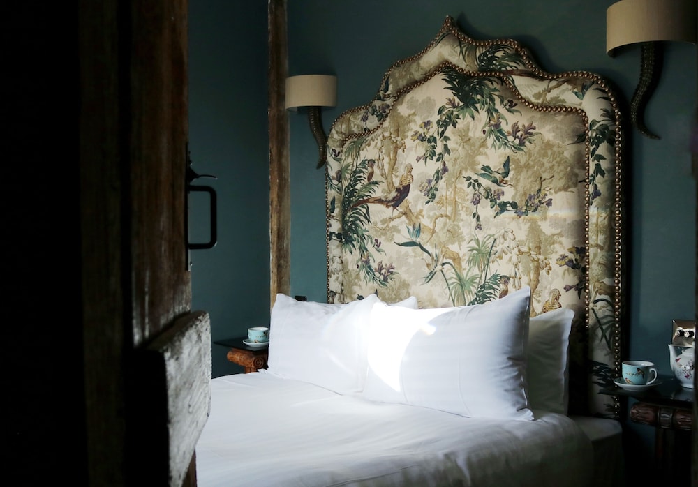 The White Hart Hotel 26/50