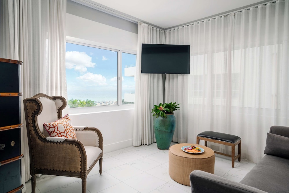 NAUTILUS SONESTA MIAMI BEACH 8/46