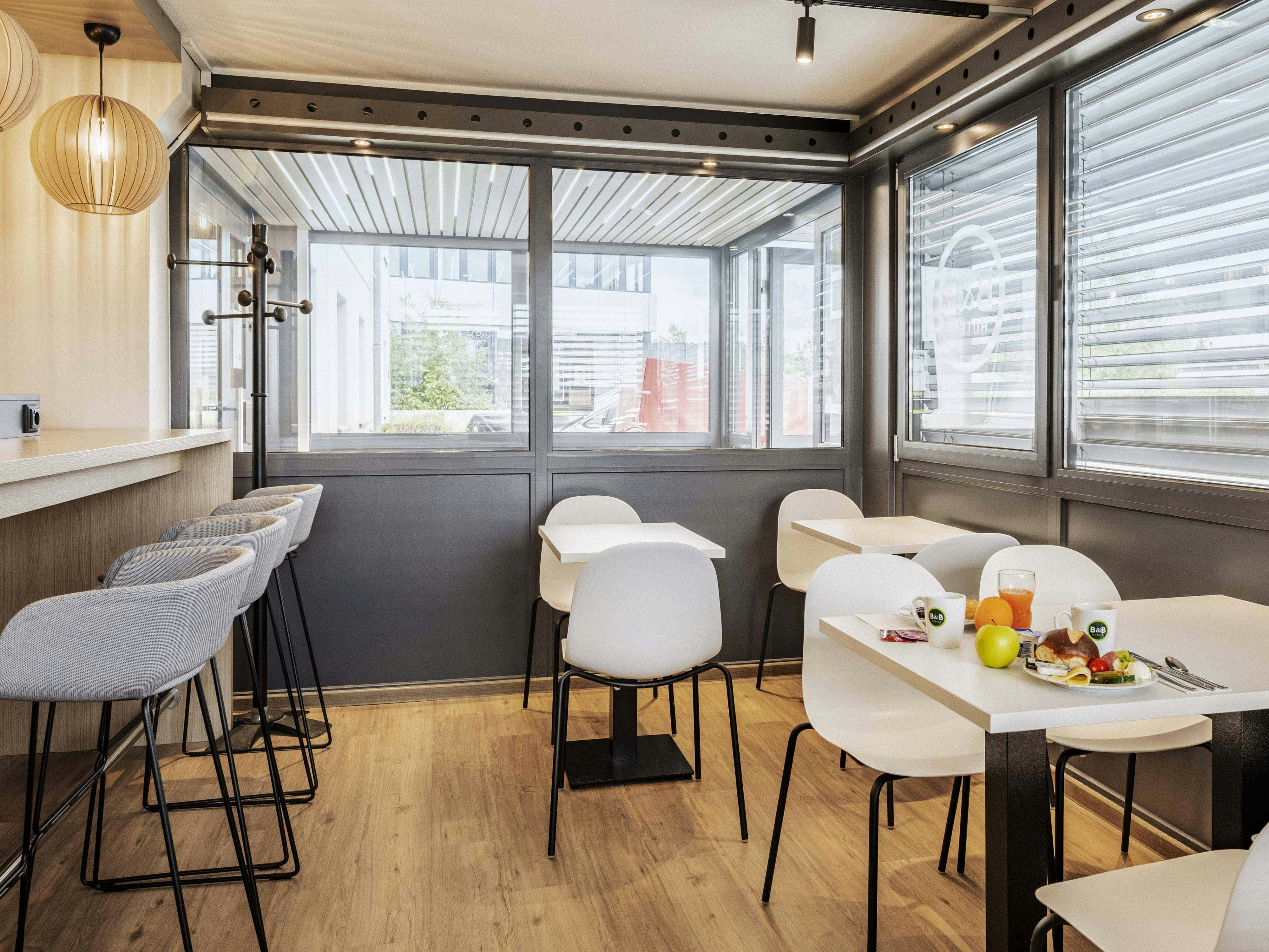B&B HOTEL Erlangen Tennenlohe 15/27