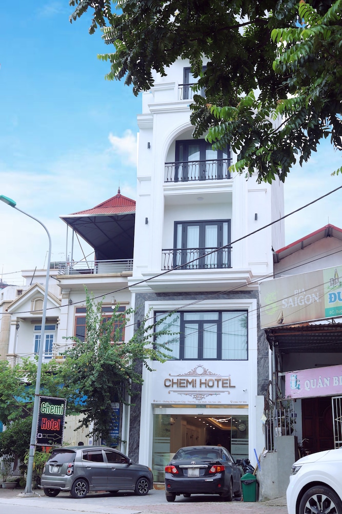 Chemi Hanoi Airport Hotel 2/40