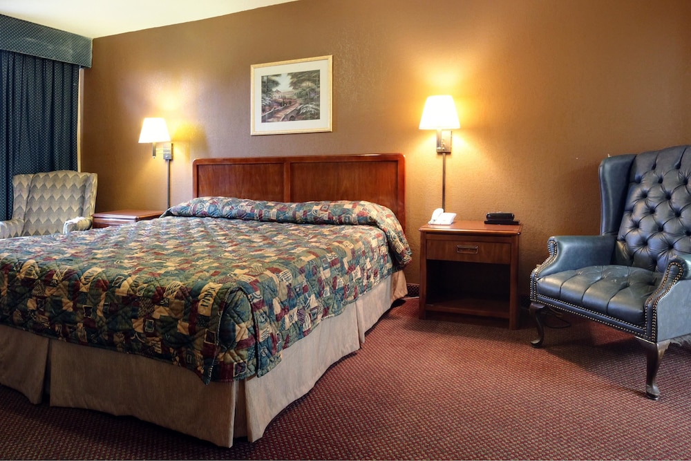 Americas Best Value Inn Marshall 7/18