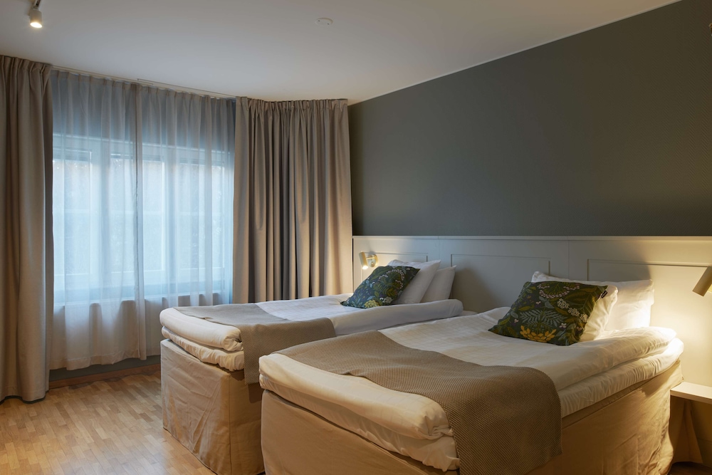 غرفة قياسية بسريرين منفصلين، Best Western Hotel Danderyd 3/10